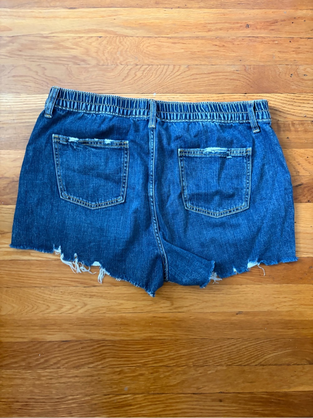 NWT AErie Women's Dark Blue Distressed Denim Shorts. Size XL - Picture 3 of 4